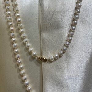 Pearl necklace